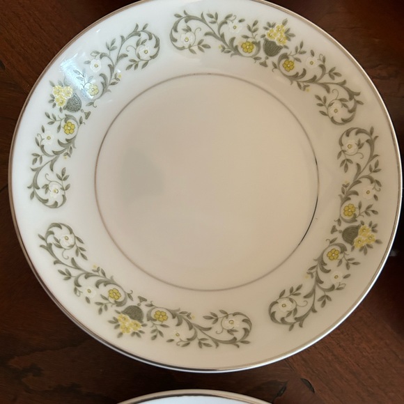 Sterling Fine China, Japan, Florentine 6 BerryBowls - Picture 10 of 11